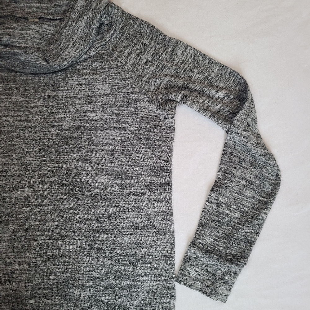 Perseption Concept Gray Cowl Neck Lightweight Lon… - image 5